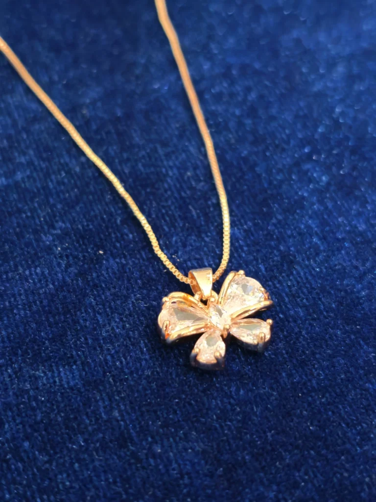 Pearl Fan Pendant Chain