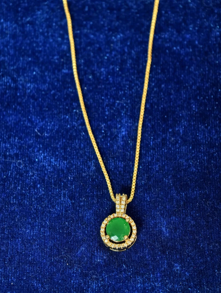 Green Round Halo Pendant Chain