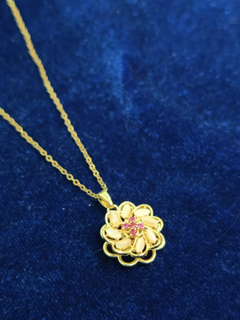 Pink Floral Revolving Chain